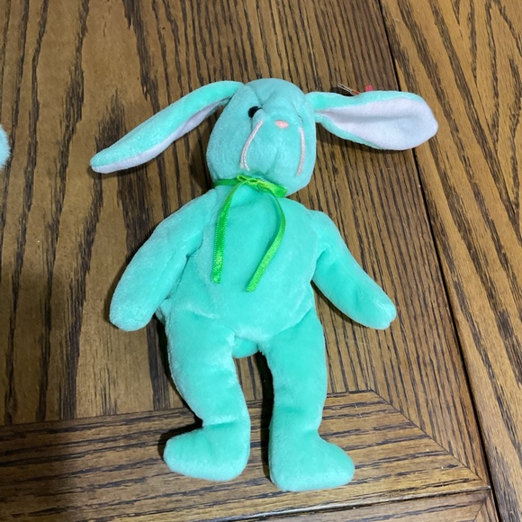 Ty Mint Green Bunny Hippity beanie, basket beanie ornament and buddy - Picture 3 of 16